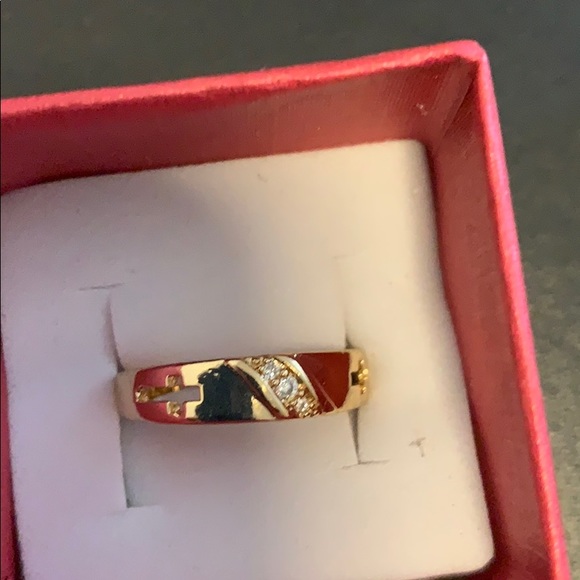 Engagement Rings - Picture 4 of 5